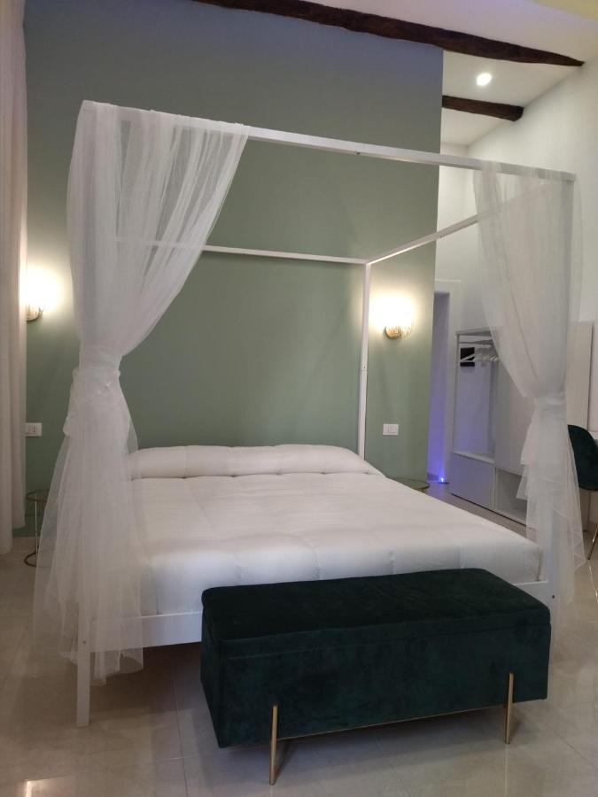 Relais Torre Gloria Bed & Breakfast Napoli Bagian luar foto